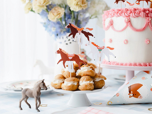 Dekoracje do muffinek - Konie 13cm 6szt KPM36 PartyDeco
